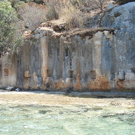 Akkin Pansiyon Hotell Kaş Exteriör bild