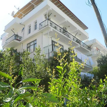 Akkin Pansiyon Hotell Kaş Exteriör bild