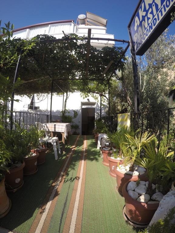 Akkin Pansiyon Hotell Kaş Exteriör bild
