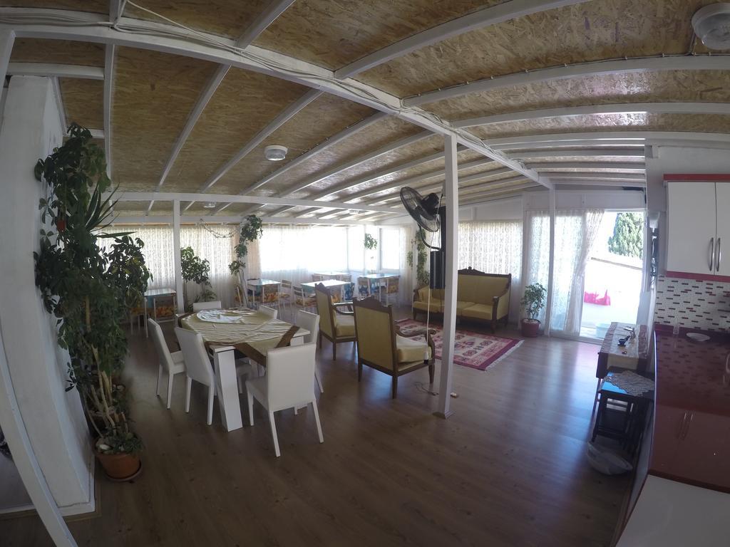 Akkin Pansiyon Hotell Kaş Exteriör bild