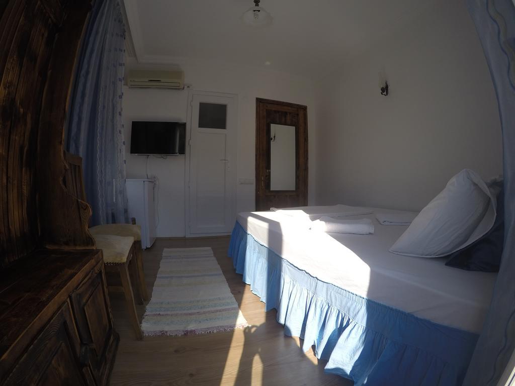 Akkin Pansiyon Hotell Kaş Exteriör bild