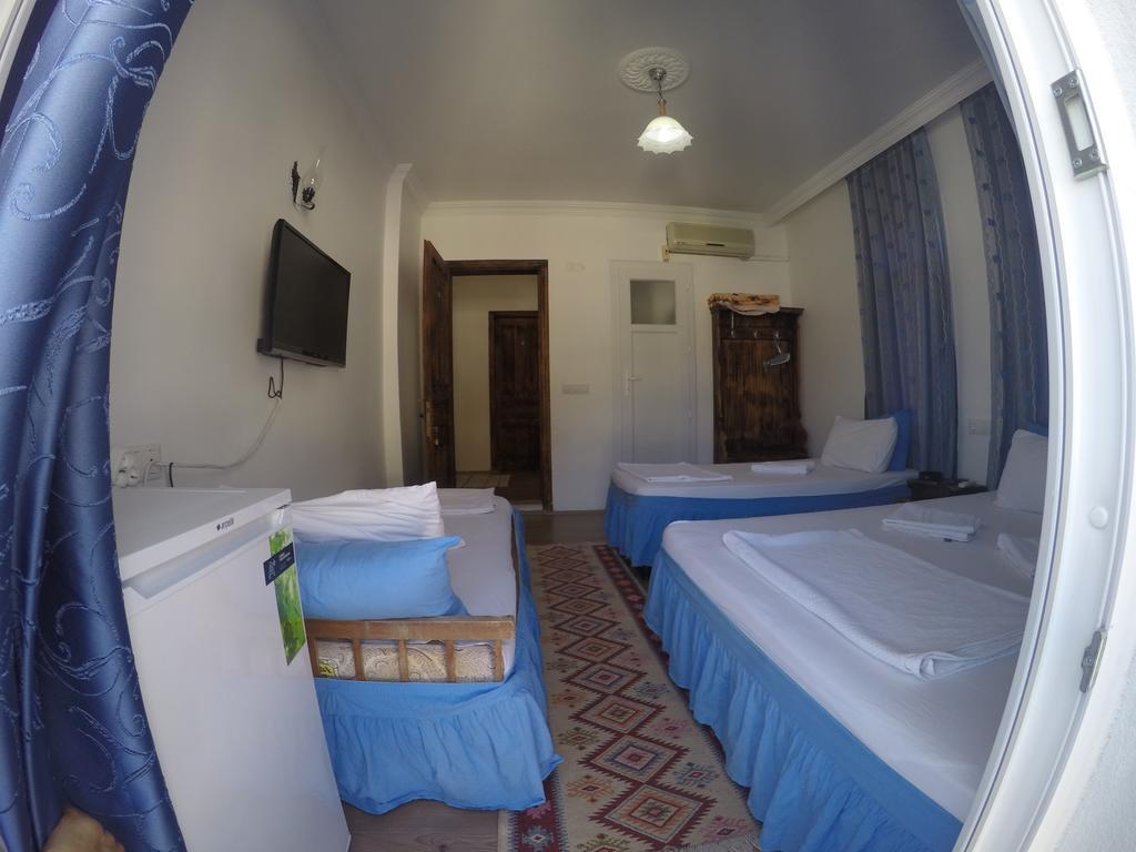 Akkin Pansiyon Hotell Kaş Exteriör bild