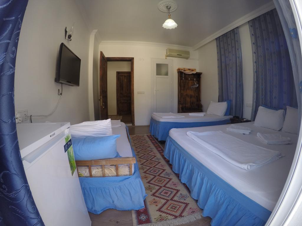 Akkin Pansiyon Hotell Kaş Exteriör bild