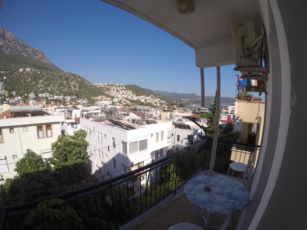 Akkin Pansiyon Hotell Kaş Exteriör bild