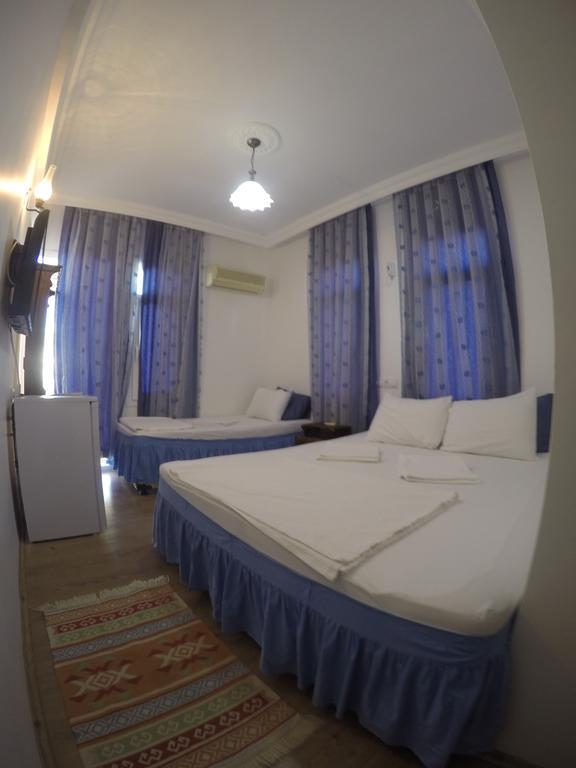 Akkin Pansiyon Hotell Kaş Exteriör bild