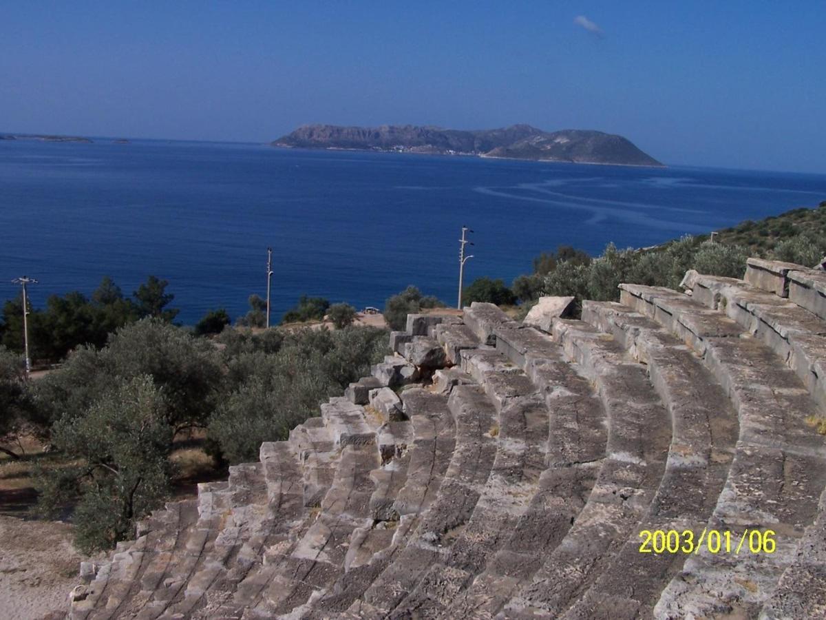Akkin Pansiyon Hotell Kaş Exteriör bild