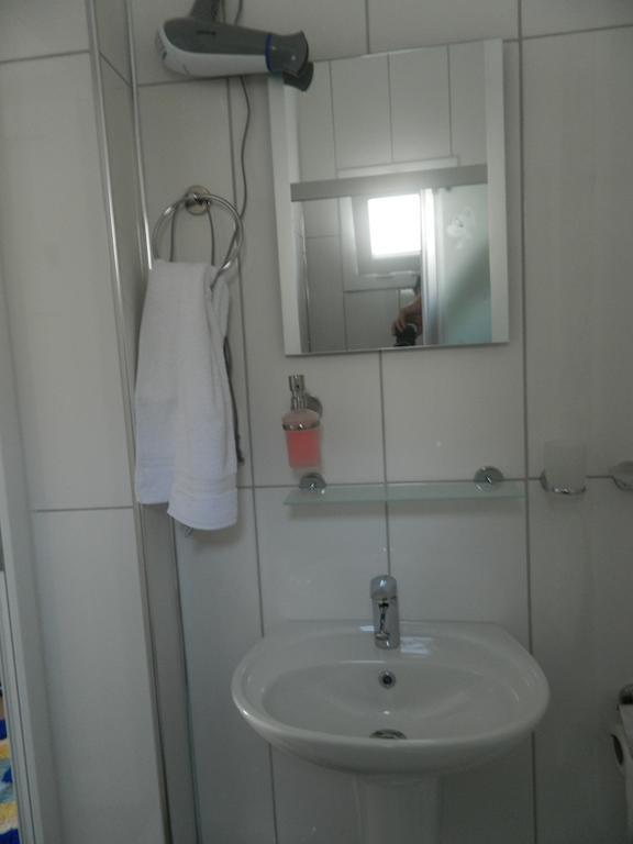 Akkin Pansiyon Hotell Kaş Exteriör bild