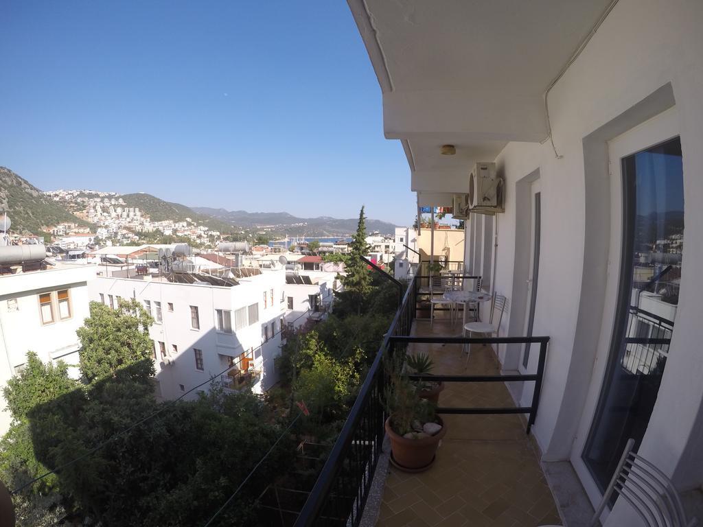 Akkin Pansiyon Hotell Kaş Exteriör bild
