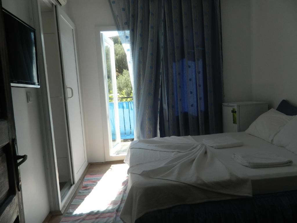 Akkin Pansiyon Hotell Kaş Exteriör bild